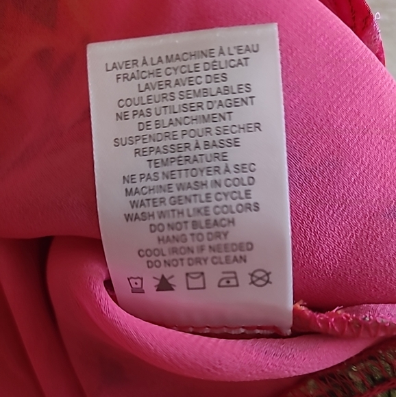 Cupcakes & Cashmere Pink Floral Faux Wrap Side Tie Sleeveless Blouse SZ M NWT - Picture 11 of 11